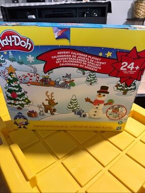 Play-Doh Holiday Advent Calendar Playset - Blue Packaging